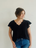 Scallop V Neck- Blk